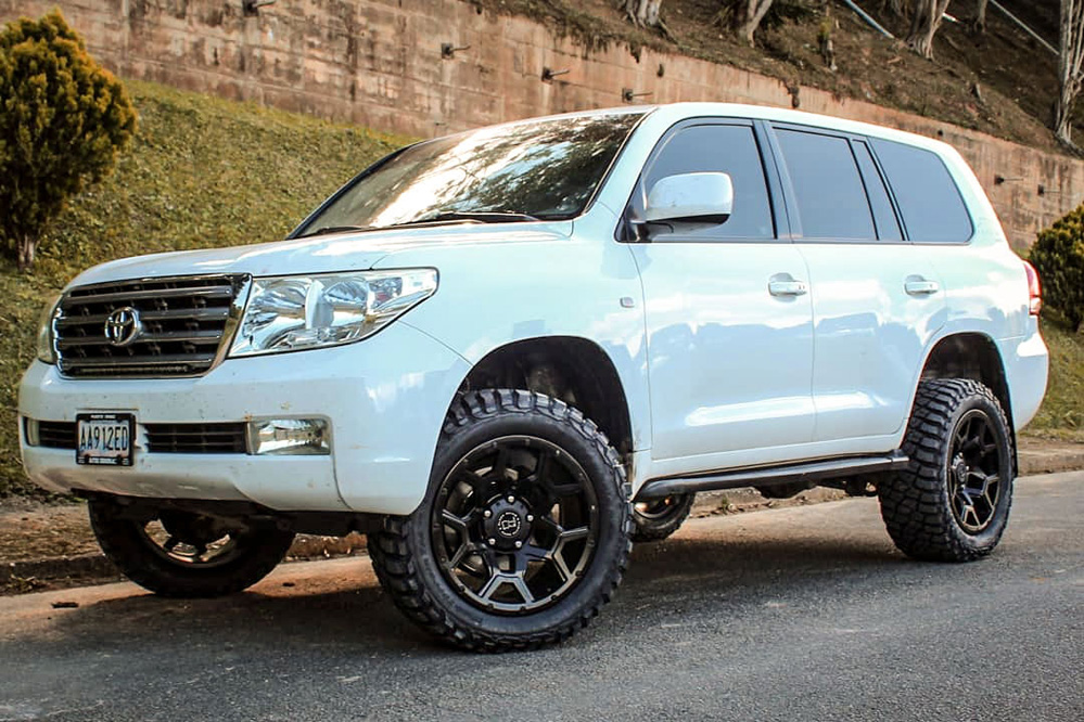 Toyota Land Cruiser Black Rhino Overland